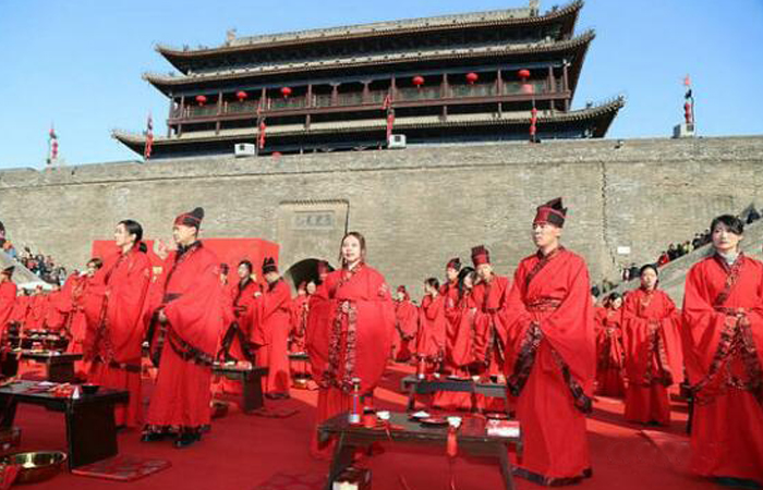 六朝古都再现传统汉式集体婚礼（西安城墙集体婚礼）